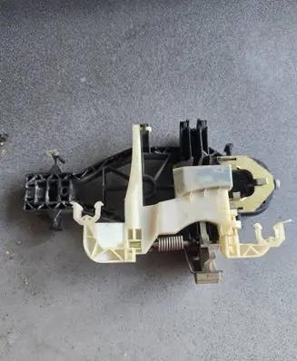 Volkswagen Multivan T5 Sliding door exterior handle/bracket 7H0843351D