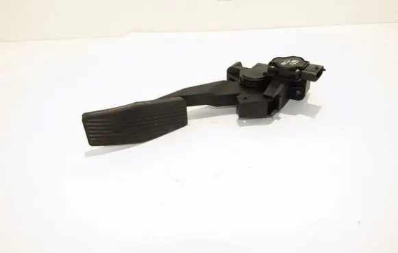 Mercedes-Benz C W203 Accelerator throttle pedal 09128851
