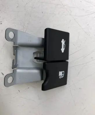 Nissan X-Trail T32 Engine bonnet (hood) release handle