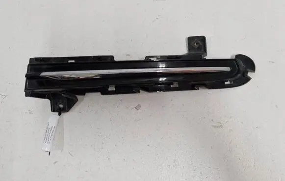 Volvo V40 Front bumper lower grill 31347042