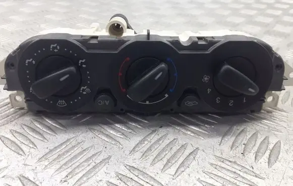 Ford Focus C-MAX Interior fan control switch 3M5T-19980-AC