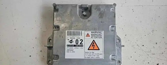 Nissan X-Trail T30 Engine control unit/module 23710EQ402 5800295 2758002954