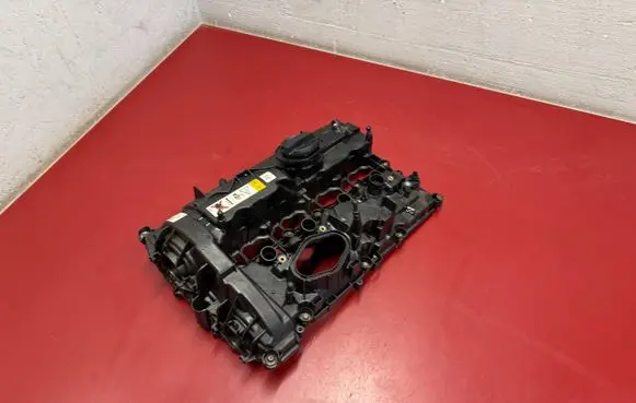BMW X3 G01 Rocker cam cover 8631745 11128631745