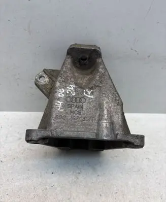 Audi A6 S6 C5 4B Engine mounting bracket 8D0199308D