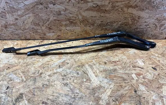 Opel Vivaro Front wiper blade arm 93867989