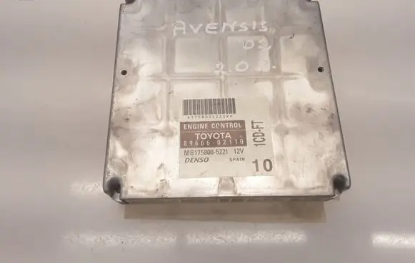 Toyota Avensis T250 Engine control unit/module 8966602110 MB1758005221