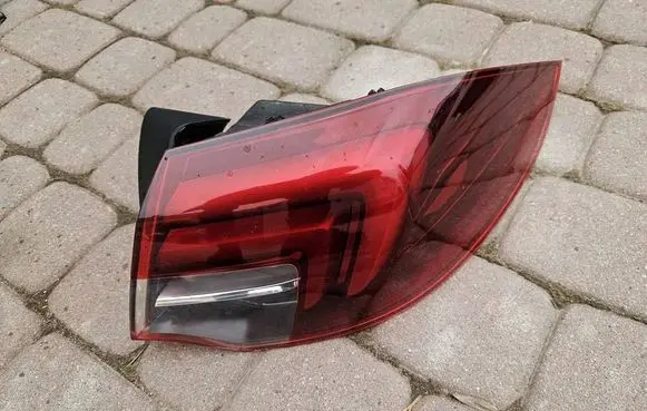 Opel Insignia B Rear/tail lights 39125836