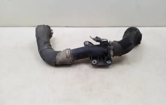 Audi A4 S4 B8 8K Intercooler hose/pipe 8K0145673R