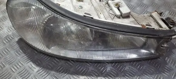 Ford Mondeo MK II Headlight/headlamp 305235323