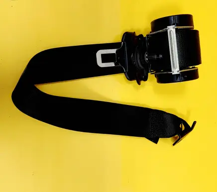 Rear seatbelt