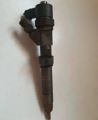 Renault Master II Fuel injector 0445110141