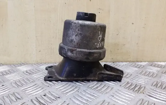 Volkswagen Transporter - Caravelle T5 Engine mount bracket 7H0199256H