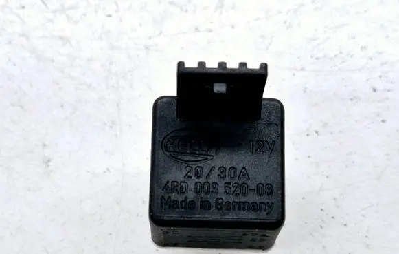 Volkswagen PASSAT B6 Other relay 4RD00352008 2030A