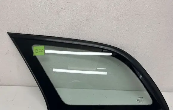 Toyota Avensis T250 Rear side window 43R00048 DOT24AS2M68