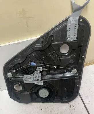Hyundai Tucson TL Rear door window regulator with motor 9215100100
