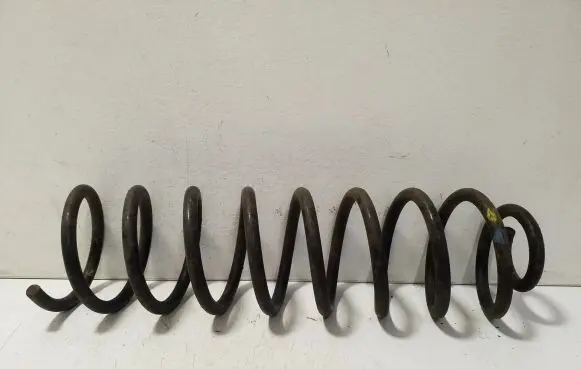 Volkswagen Golf III Rear coil spring