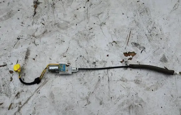 Volkswagen Touareg I Seat belt adjustment motor 404841