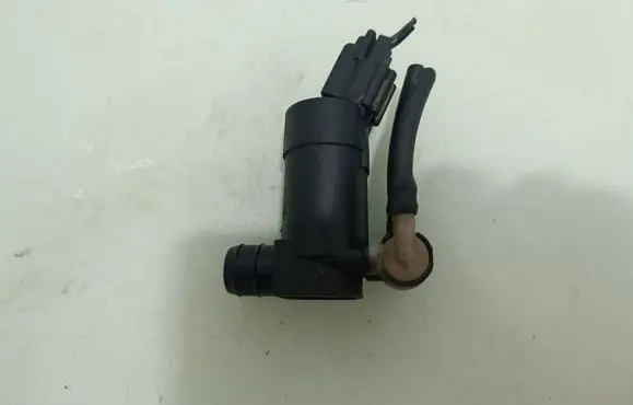 Ford Mondeo MK IV Windscreen/windshield washer pump 5M2117K624FE