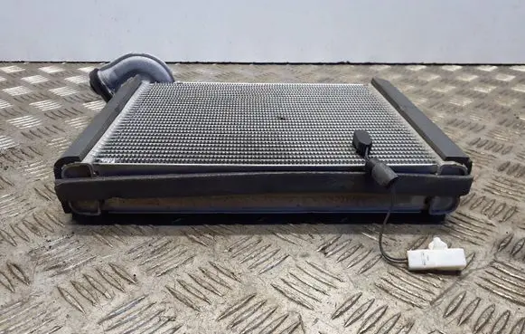 Air conditioning (A/C) radiator (interior)