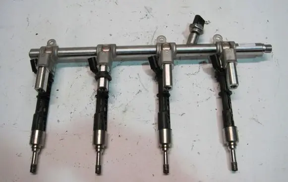 Alfa Romeo Stelvio Fuel main line pipe 7004212787