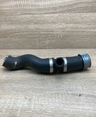 Mercedes-Benz E W211 Engine coolant pipe/hose A0009972259