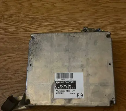 Toyota Corolla E120 E130 Engine control unit/module 896610F091 1758009430 MB1758009430