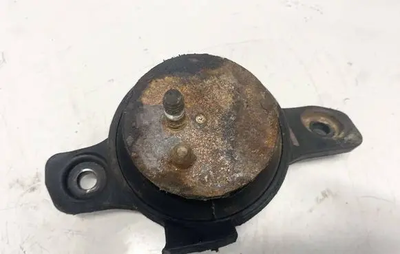 Engine mount bracket