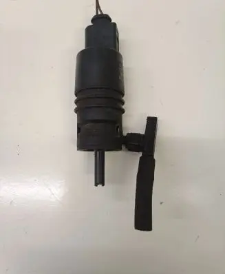 Mercedes-Benz E A207 Windscreen/windshield washer pump 2218690121