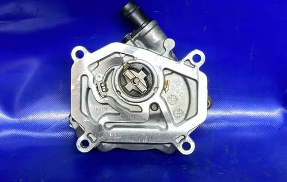 Mercedes-Benz A W176 Vacuum pump A2702300365