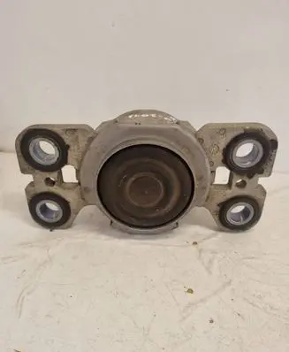 Volvo V70 Engine mount bracket 31316875 090212