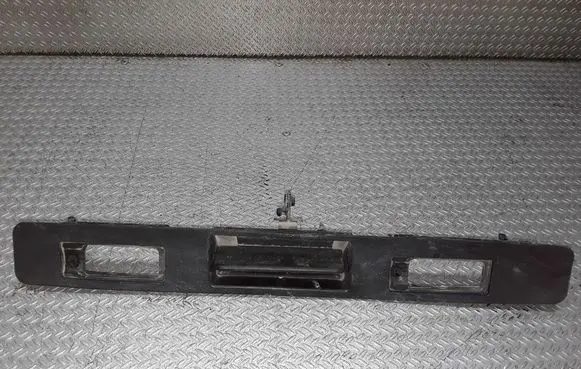 Volvo V70 Trunk door license plate light bar 
