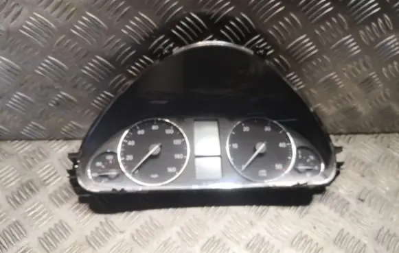 Mercedes-Benz C W203 Speedometer (instrument cluster) 2035405448 A2035405448