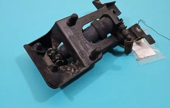 Headlight washer spray nozzle