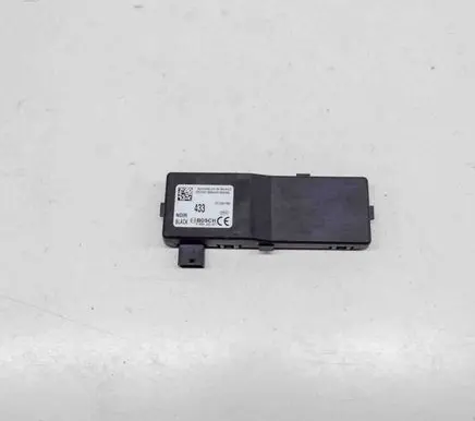 Opel Insignia A Door central lock control unit/module F00HJ00471 13501980