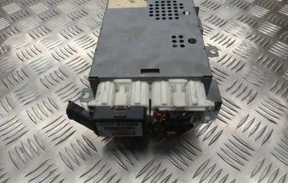 Chrysler Voyager Central body control module P04686487AD
