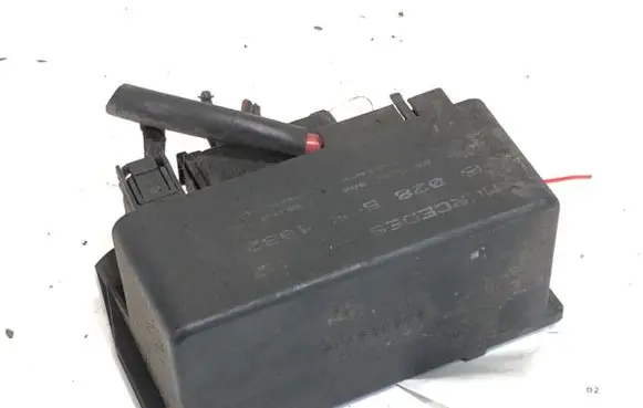 Mercedes-Benz E W211 other engine part 