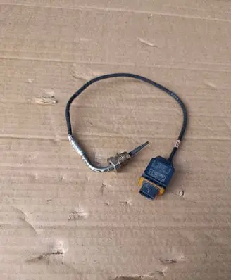 Skoda Octavia Mk4 Exhaust gas temperature sensor 05E919529E
