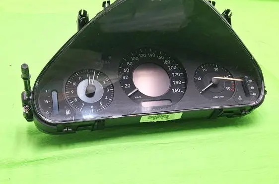 Mercedes-Benz E W211 Speedometer (instrument cluster) A2115404448 005247 110080363003