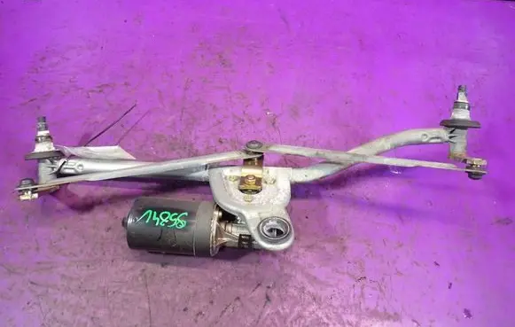 BMW 3 E36 Front wiper linkage and motor 