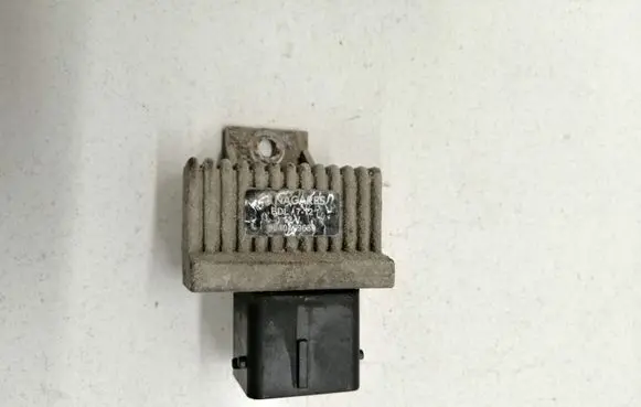 Renault Scenic II - Grand scenic II Glow plug pre-heat relay 9640469680