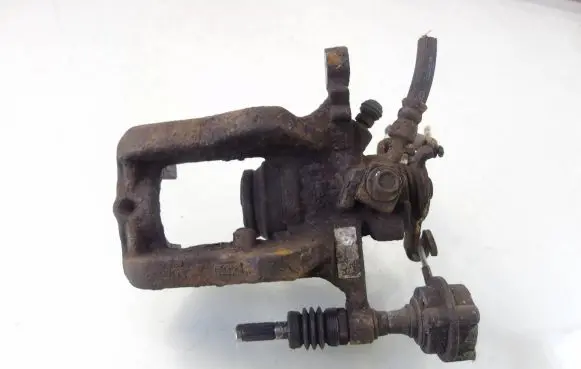 Opel Zafira C Rear brake caliper