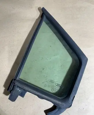 Ford Turneo Courier Front door vent window glass four-door ET76A29710A 43R00098