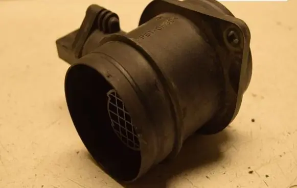 Volkswagen Golf V Mass air flow meter 038906461B 038906461BX