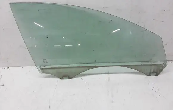 Volvo V50 Front door window glass four-door E243R001105