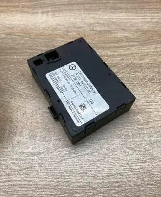 Mercedes-Benz E W211 Gateway control module A2114452500 A2115403545