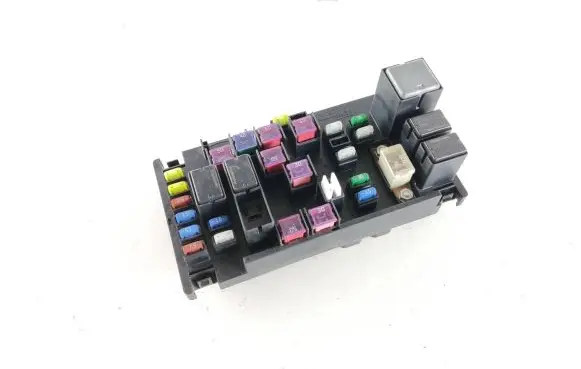 Subaru Forester SJ Fuse module 82241SG031 5228 611429