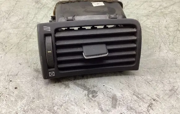 Toyota Avensis T250 Dashboard side air vent grill/cover trim 8221