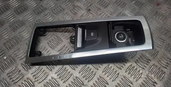 Porsche Macan (95B) Gear shifter surround trim plastic 95B863419
