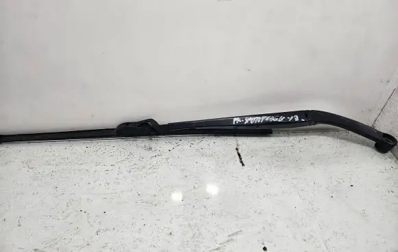 KIA Sportage Front wiper blade arm