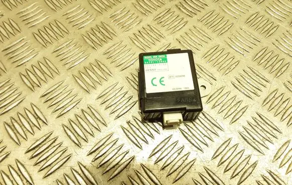 Toyota Corolla Verso E121 Door central lock control unit/module 8974113040 2513000100